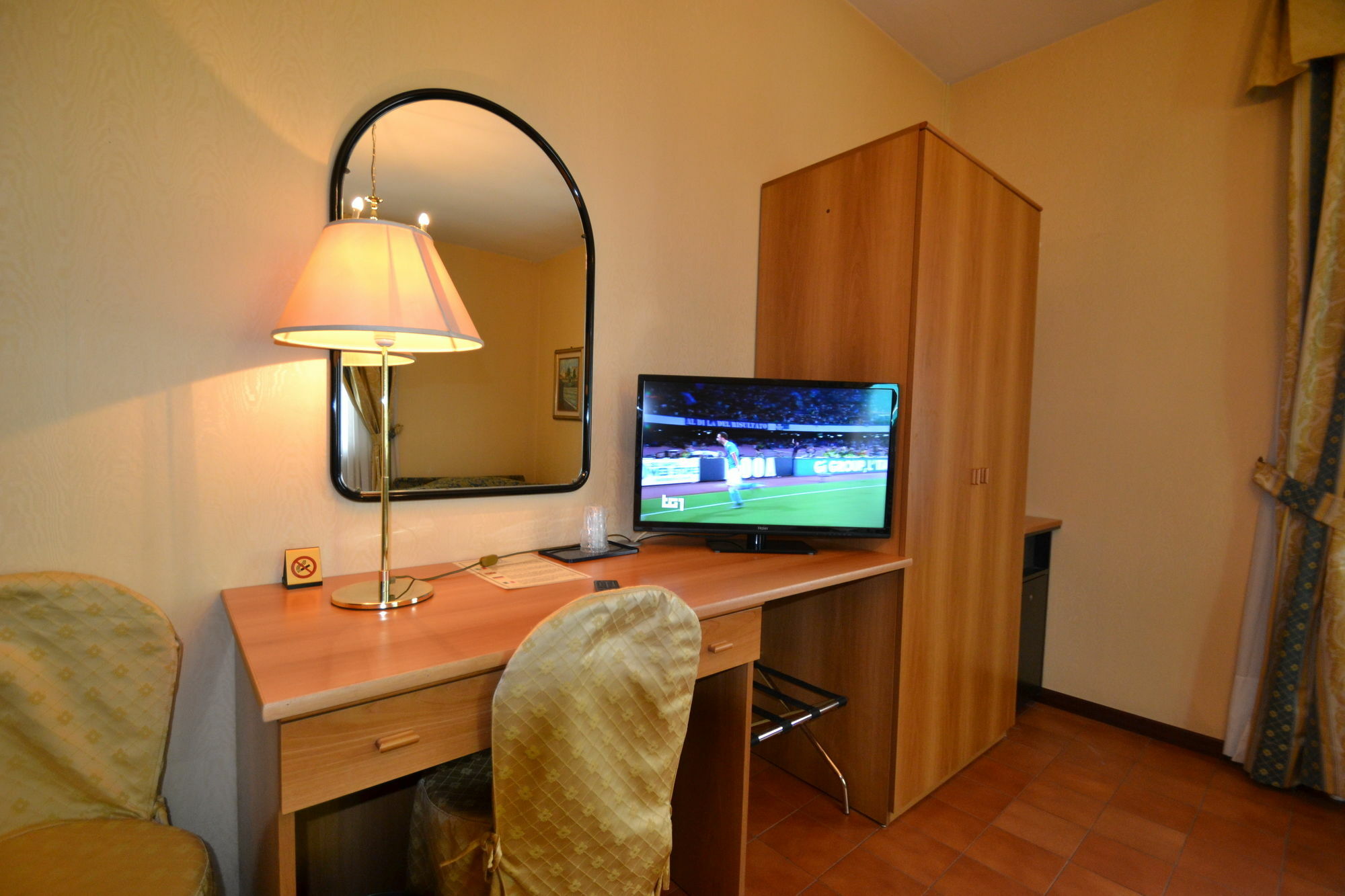 Hotel Residence Parme Extérieur photo
